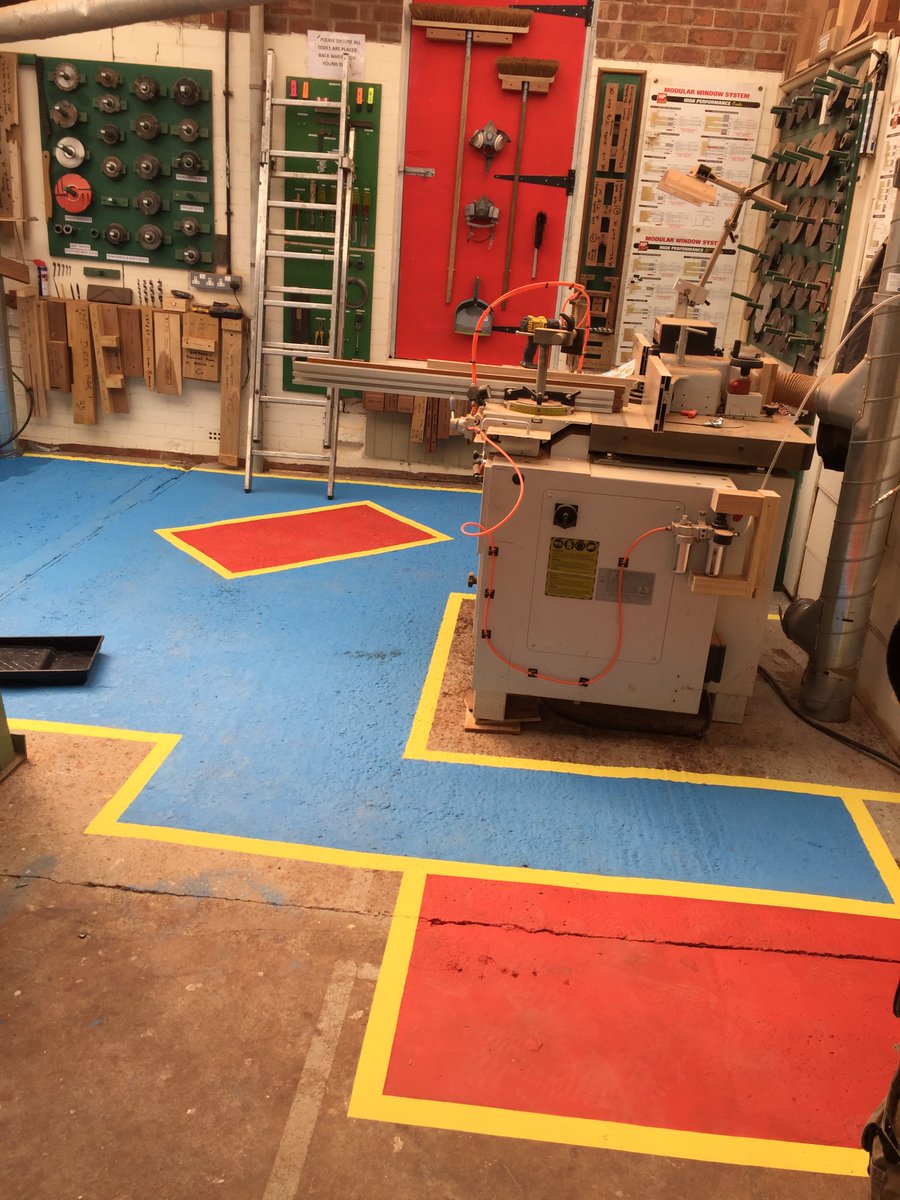 CJSLtd1's tweet image. Check out our before and afters of our latest workshop improvements it really does bring our workshop to life #yellowbrickroad #workshoptour
