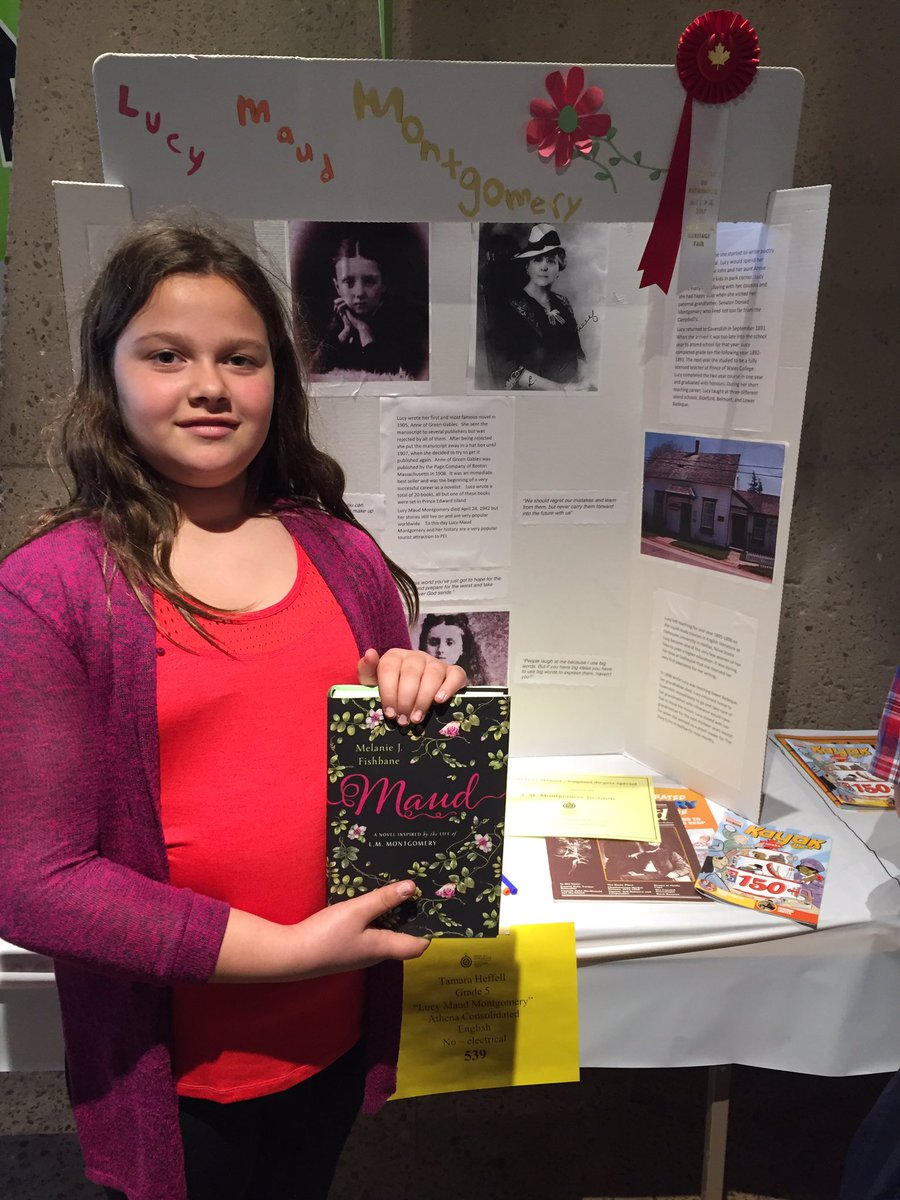 PhilipSmithp's tweet photo. Congrats Tamara Heffell, Athena Gr 5, #lmmontgomery prize of Maud! #HeritageFair @MelanieFishbane  @LMMI_PEI @ConfedCentre @PEIHeritagefair https://t.co/JWRV5JC5qT