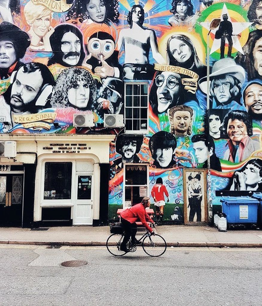 We love this wall of fame in Brighton. 
Photo by @leonordana
#GarsBrighton