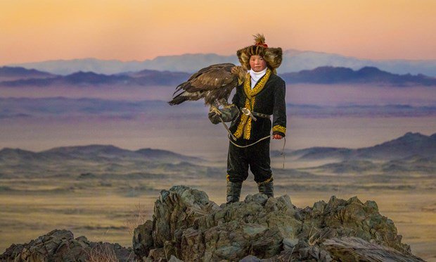 wanderlustmag's tweet photo. We caught up with The Eagle Huntress star Aisholpan Nurgaiv to see what’s next for her 
https://t.co/TnIX6UOcwS
#Mongolia #sundaymorning https://t.co/igerlye575