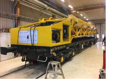 Railcare_'s tweet photo. @therailalliance @Raillive The RailVac plus our new Ballast Feeder! Looking forward to it 😁 https://t.co/WNHYfULLpk