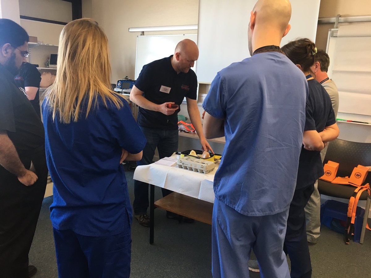 TaRTS_course's tweet photo. Skills stations underway. Great to have such enthusiastic candidates @AiredaleNHSFT https://t.co/cCRUGqAFVj