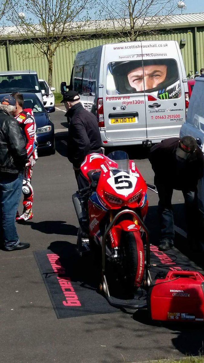 CaroleYCaunce's tweet photo. @jm130tt good day at Aintree yesterday 🙋🏻 https://t.co/8qWiNbGa4R