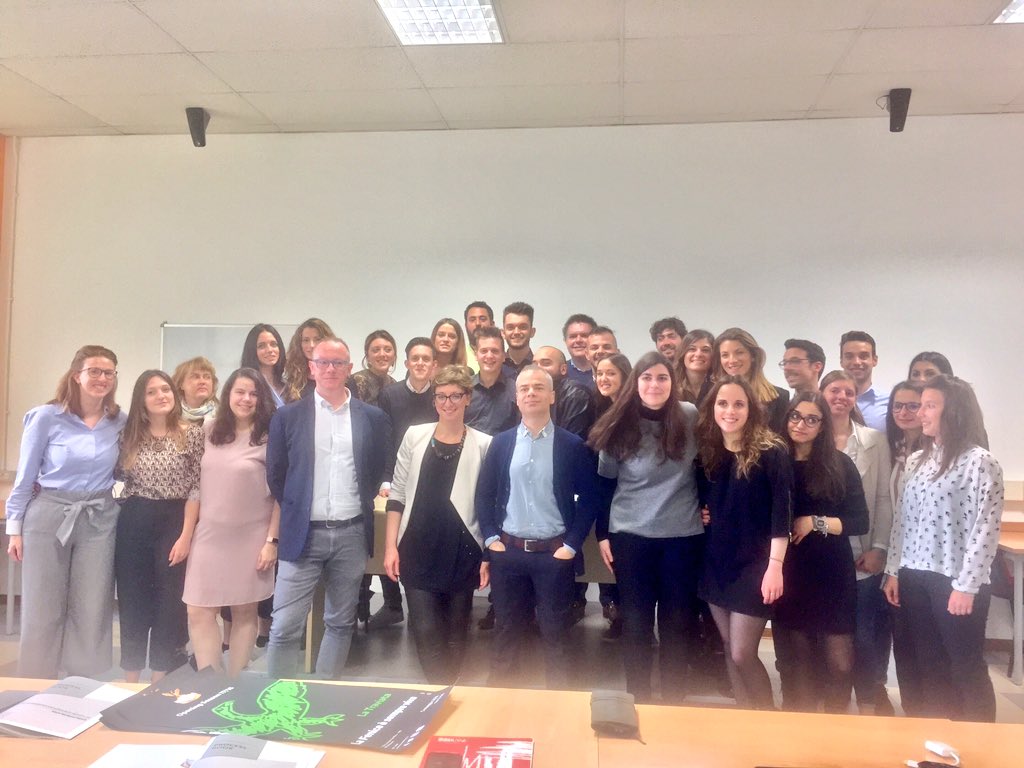 IUS_VE's tweet photo. Ringraziamo il @teatrolafenice per la grande opportunità e facciamo i complimenti ai nostri studenti per i progetti realizzati in questo LAB https://t.co/onOG0QJA20