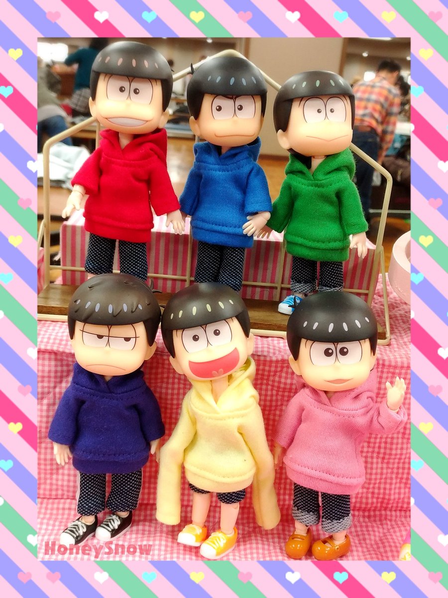 うり On Twitter ドールショウ Honeysnow Yu Ki Tan 様にて購入 やっと6人パーカー揃えてあげられました ヽ ノちゃぶ台もドールショウで購入 職人なお父さんから買いました スペース不明 素晴らしいサイズ プチポーズの背景なので2階 おそ松