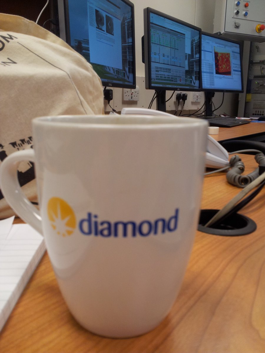 NHM_Meteorites's tweet photo. Back @DiamondLightSou , this week we're zapping our meteorites with X-rays on beamline #I08 https://t.co/ovW6uH4w2S