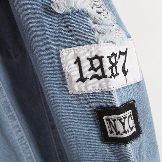 ohsilv's tweet photo. Denim Jean Jacket // Shop https://t.co/bmfAimZLpM by #Collagegirls0 via @c0nvey https://t.co/HK4G9EGLAT