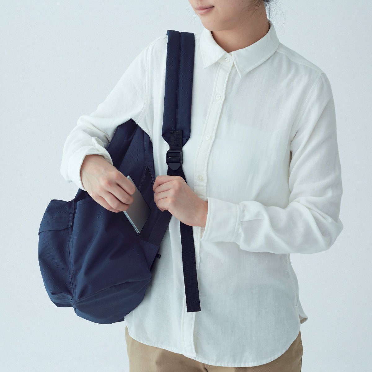 muji_ph's tweet photo. Our backpacks are made with straps that are designed to lighten the burden on your shoulders when carrying heavy objects. #MujiPH #Bag https://t.co/ICA4r4QK47