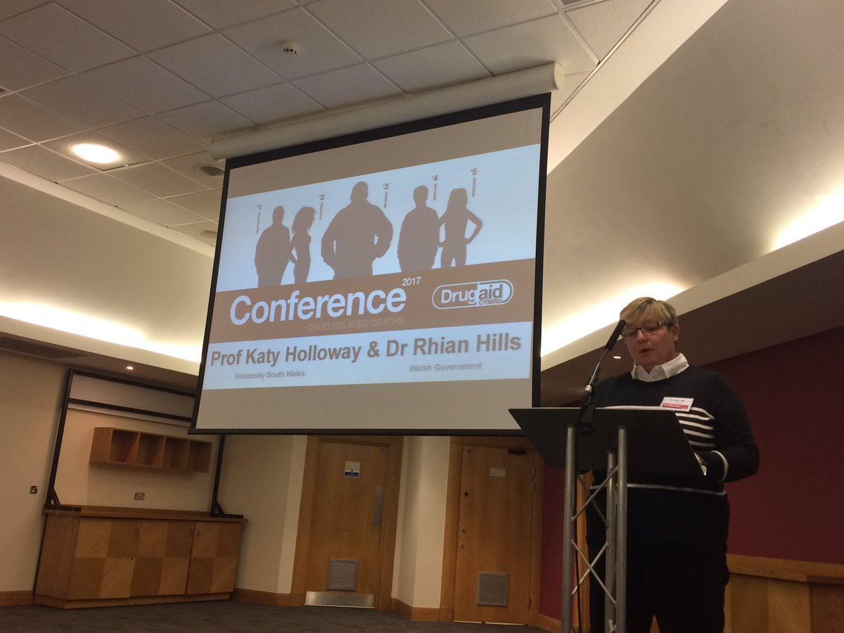 RobBarkerW's tweet photo. @KatyHolloway22 and Dr Rhian Hills discussing the Welsh Naloxone Study #DRD2017 https://t.co/CY9JulxWHw
