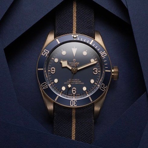 lordsofwatch's tweet image. Tudor Black Bay Bronze Limited Edition for Bucherer (credit @whatmakesmetick) 🔵🔶 #instawatch #watch #watches #watc… ift.tt/2qCnePf