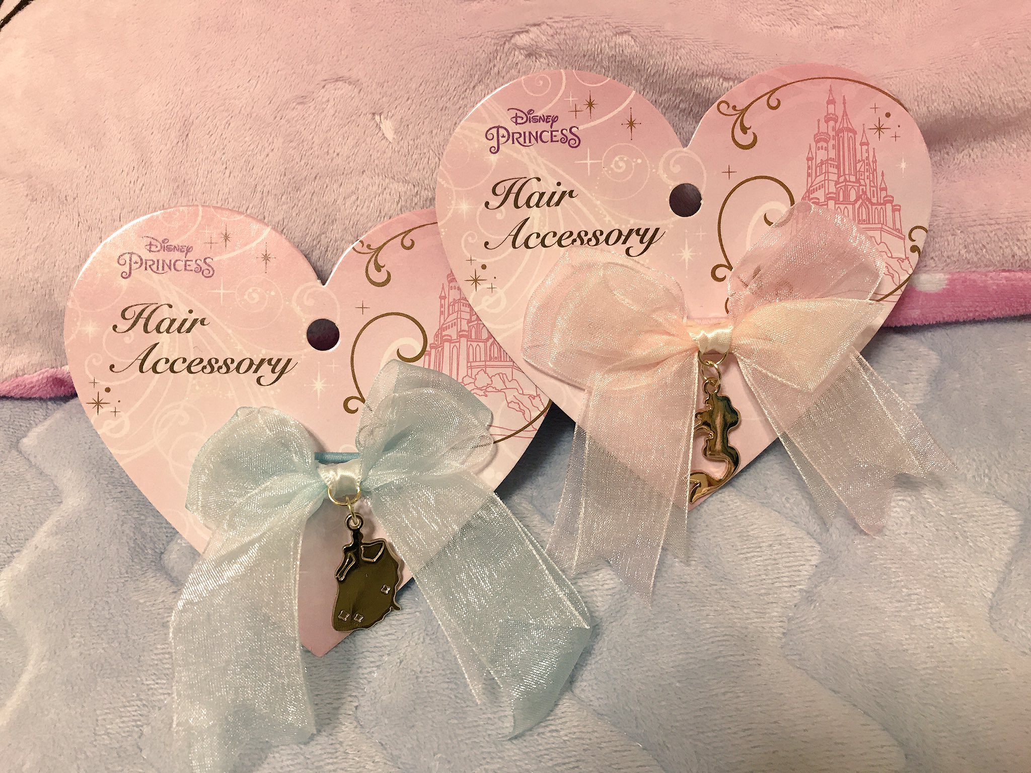 豊岡 真澄 100均の中でもオシャレさナンバーワンだと思ってるseria 今日はディズニープリンセスのヘアゴムまで見つけた これには娘も私も大喜びで即カゴin 笑 アリエルにシンデレラ 100円だなんて T Co Rynulmo6vt Twitter