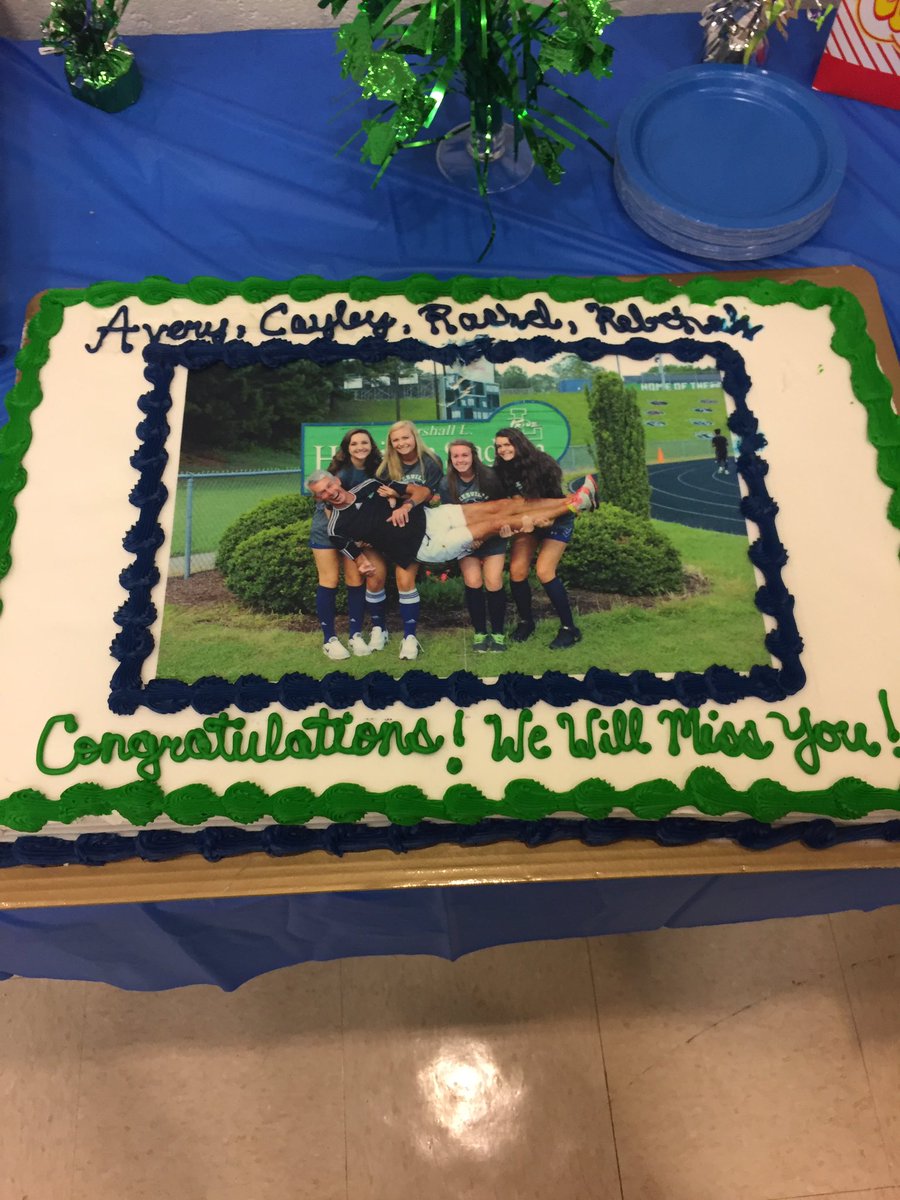 BillGolden1's tweet photo. Senior soccer night ✅ tying the #1 soccer team in the country ✅ nice black eye for daughter 2 days before prom ✅ https://t.co/c0hobRMIsy
