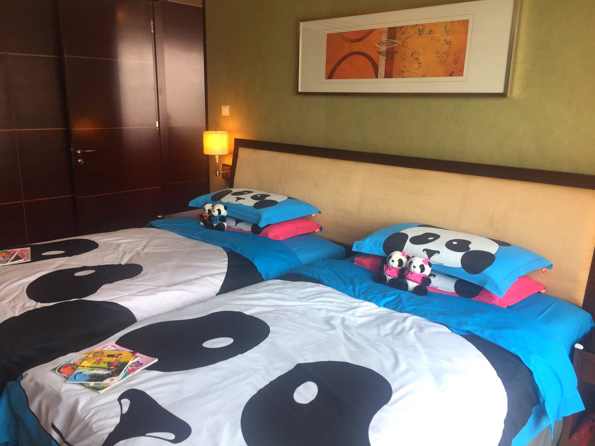 How cute are these beds at the <a href="/ShangriLaHotels/">Shangri-La</a> #Chengdu - my kids were super excited to see them! #familytravel