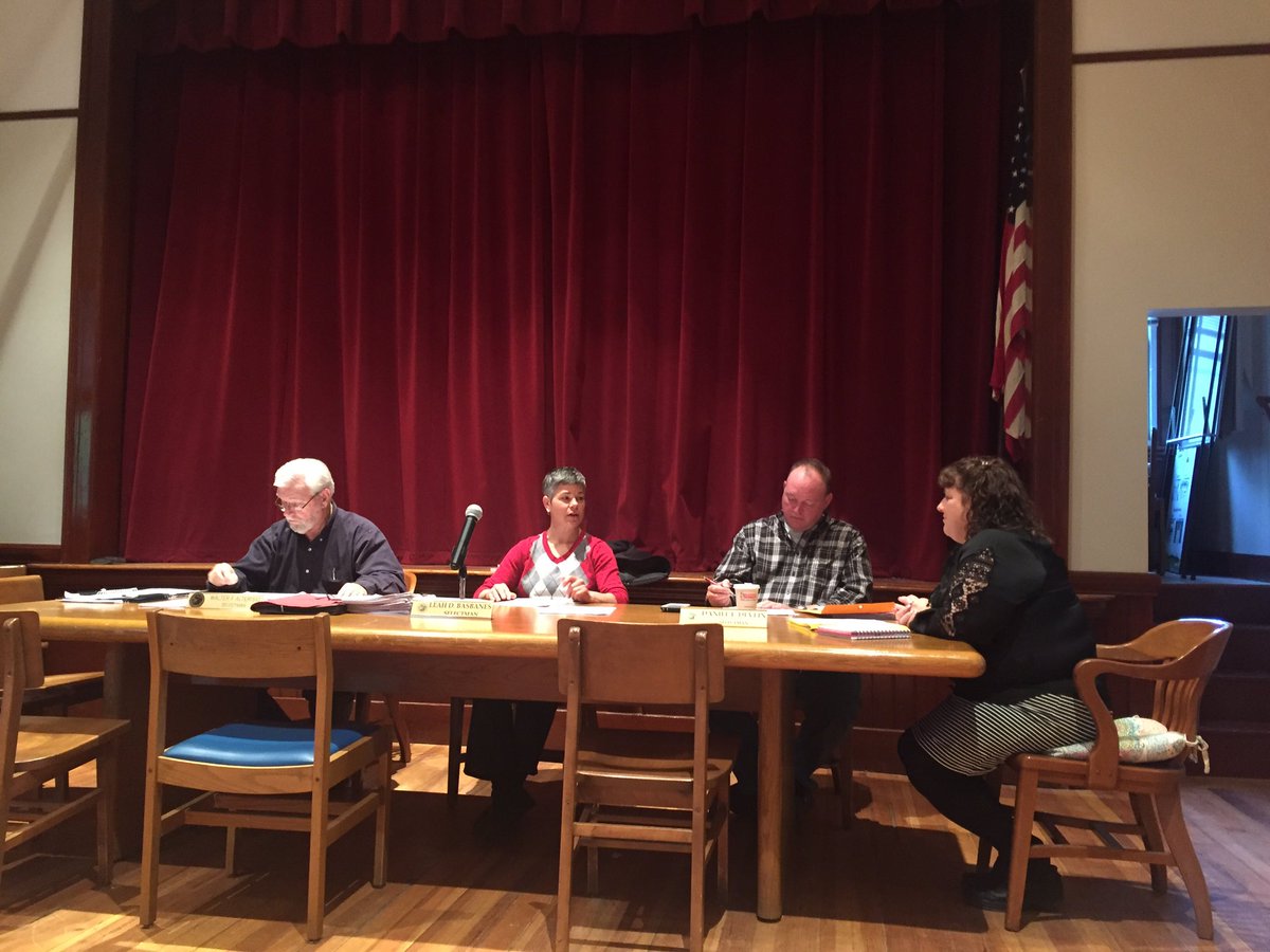 DunstableDrama's tweet image. Met with Dunstable Town Selectmen last night to introduce DTC! Very receptive and supportive, and first event is scheduled! June 9 @ 630pm