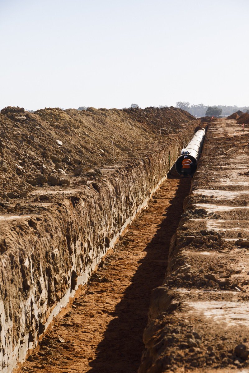 The "Bidgee Express" via a 1200mm GRP rising main line #gofarm #windomal #water #progress
