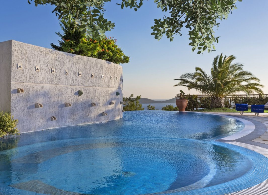 EccelentiaWorld's tweet photo. Elounda Villa &amp; Suites, Crete £999 pp. Departing Manchester 04.07 for 7 nights,  2 adults sharing a JUNIOR SUITE on a HALF BOARD basis. 🔮 https://t.co/z1THDZoKtw