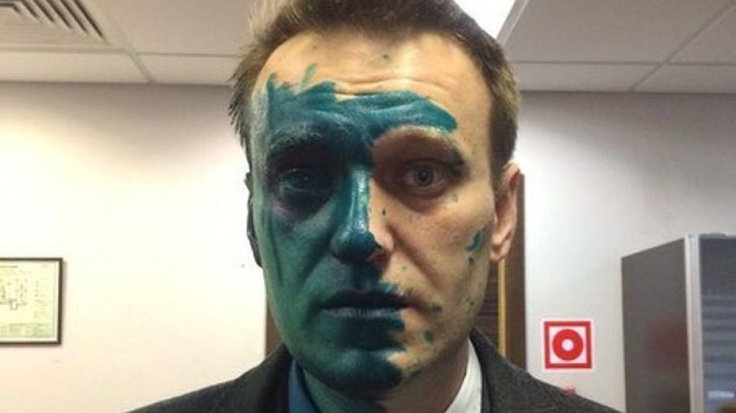 Chtede's tweet photo. Навальному дали загранпаспорт. Теперь может ехать лечить глаз. Вчера он показал 15% сохранения зрительной функции. Не затягивайте, Алексей! https://t.co/LVUpAAs1zY
