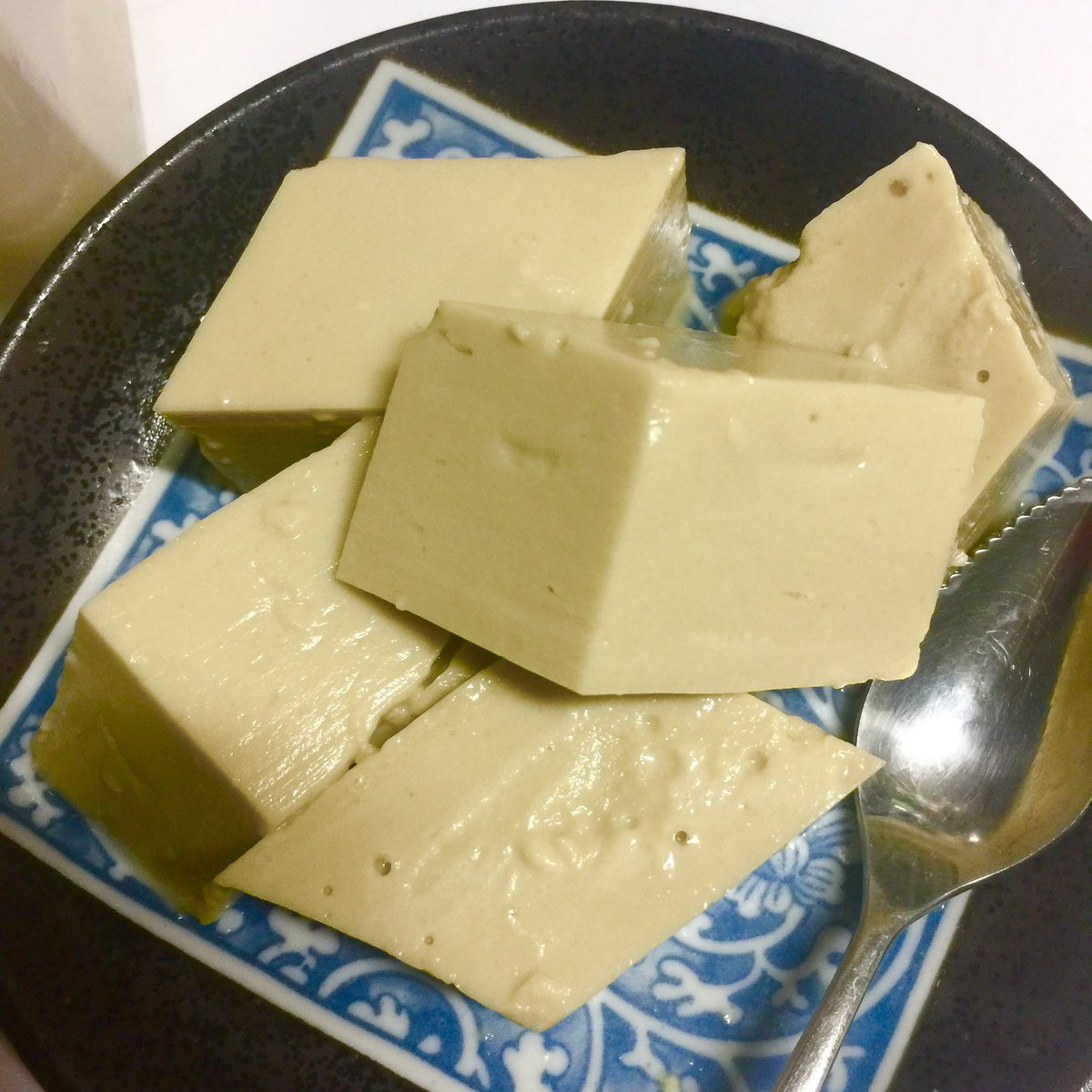 アキヤマ香 それでも男は信じません いま 余生 って言いました 材料バーン 溶かす 混ぜる 冷やす 終わり ほうじ茶ラテ寒天 ゼラチンならほうじ茶ラテゼリ メレンゲ入れたらムース 簡単すぎるグルメ日記