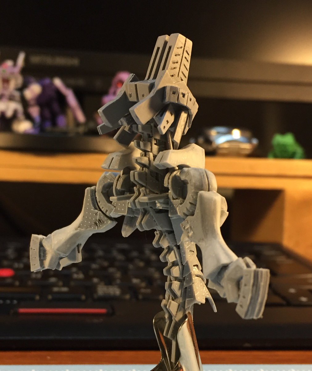 ট ইট র ヒデリ 上腕等をくっつけたハイファ ブリンガー 肘