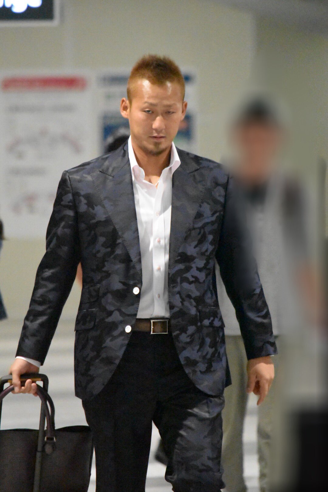 杉谷拳士 F2 今シーズン観戦終了 5 4新千歳空港 ファイターズ中田翔選手 ファイターズ 中田翔 T Co gqkpaxlg Twitter