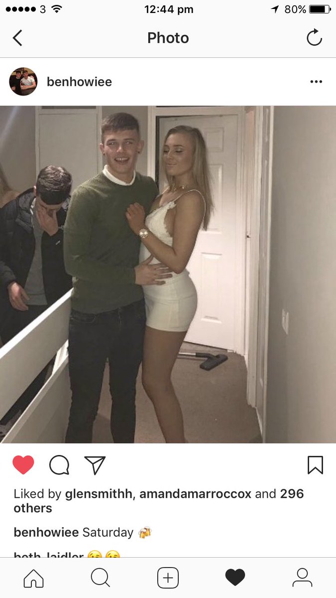 brogann1874tant's tweet image. When your pal gets a photo wi the bird you've been grafting aw night