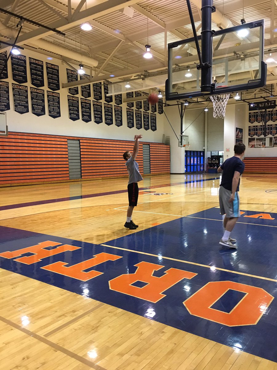 JeffJjpowers's tweet photo. Shooters find a way to get up early and get shots in. If it's important to you-find a way. If it is not important to you -you find an excuse https://t.co/t0EKAlo1QW