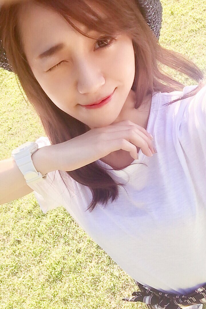 ゴロンって芝生見るとしたくなっちゃうけどチクチクするからみんな気をつけて😉💚