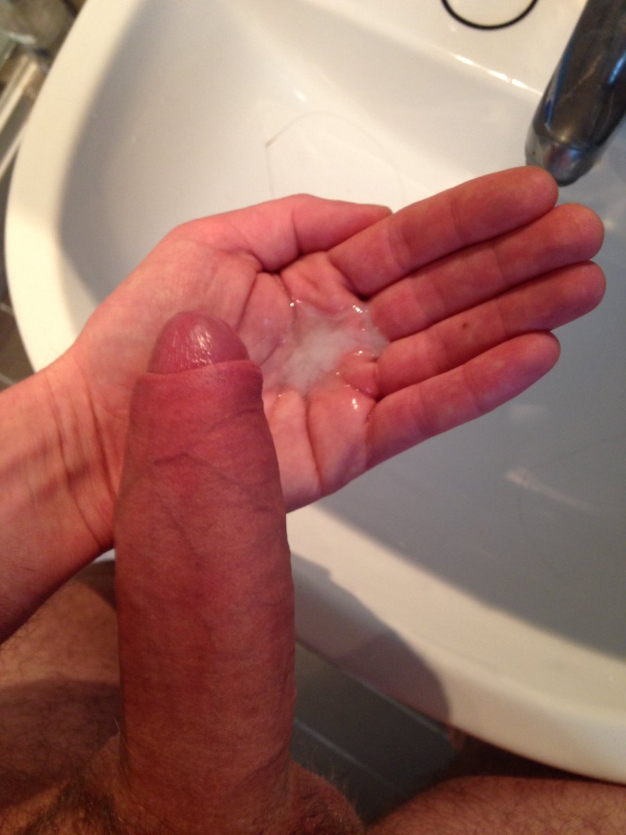 Jakelonglegs99's tweet photo. Anyone hungry otherwise I'll have to lick it up?! #cuminhand #cock #wanking https://t.co/20AaSdPuYh