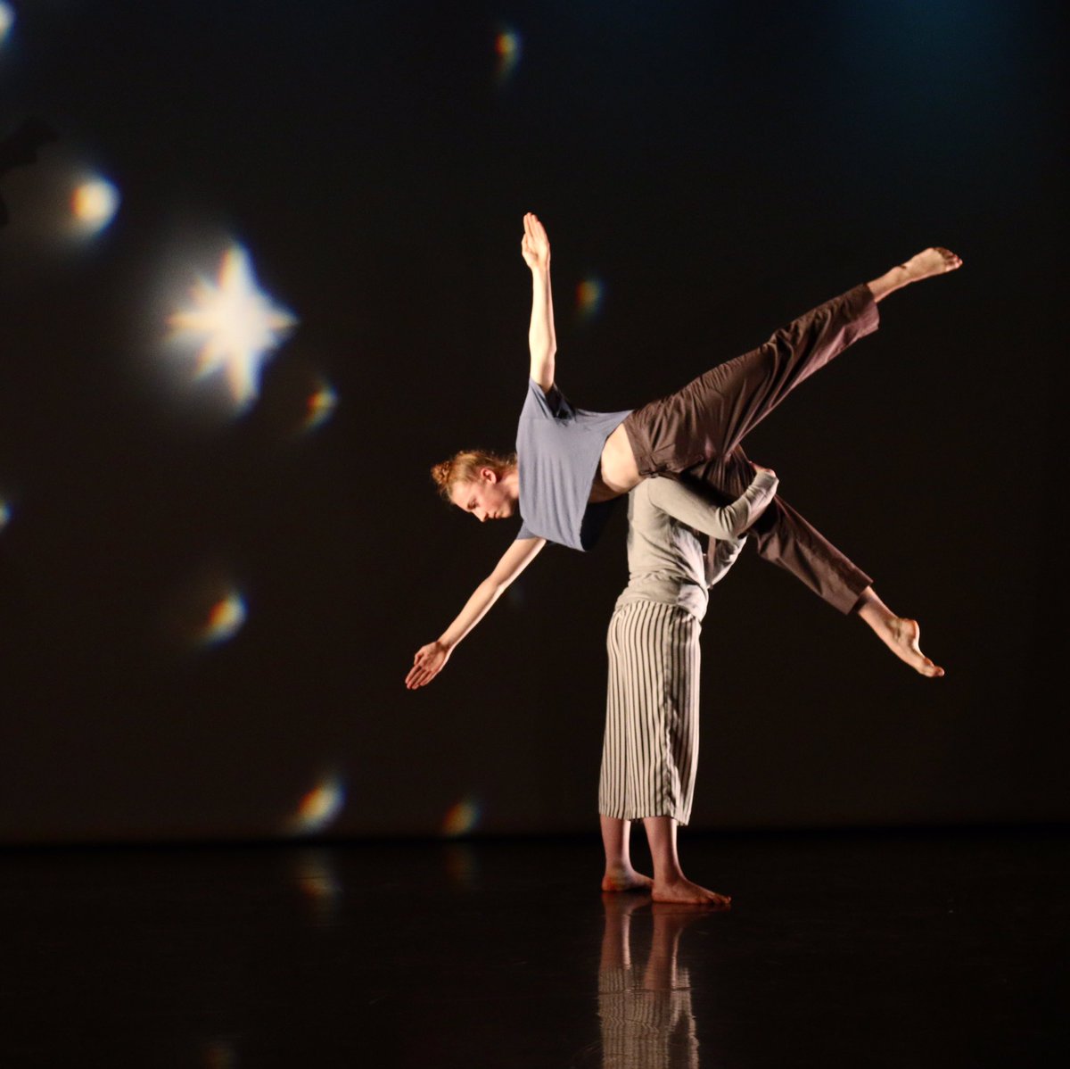 ThirdRowDance's tweet image. Great photo taken by Mahan Hsh during our Spring show. This work is Midnight Gazing by Georgia Westley and Maisie Sadgrove