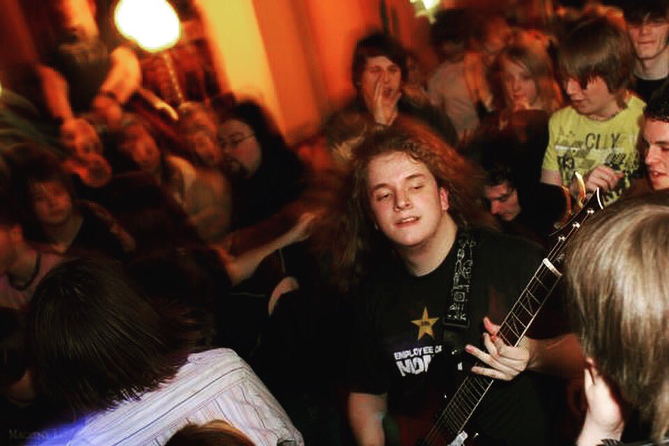 systemscareuk's tweet photo. #TBT to Dave tearing out a solo in the middle of 2008's jam-packed gig at Langtons, Newport. #SYSTEMSCARELIVE
📸Nadine Ballantyne Photography https://t.co/tQHdK48iV7