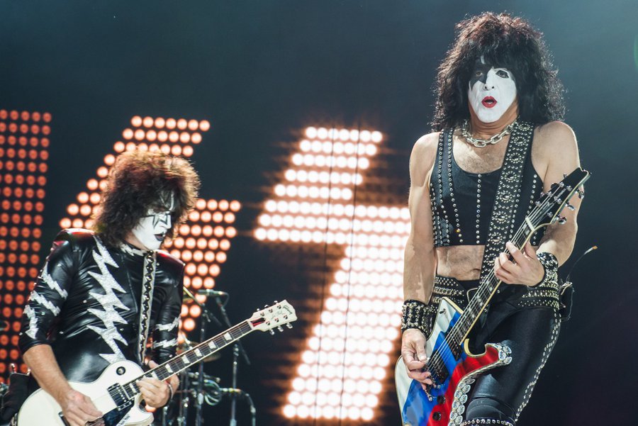 ирис кис кис. группа кис-кис. группа кисс фото. карамель кис кис. группа кисс 2021.