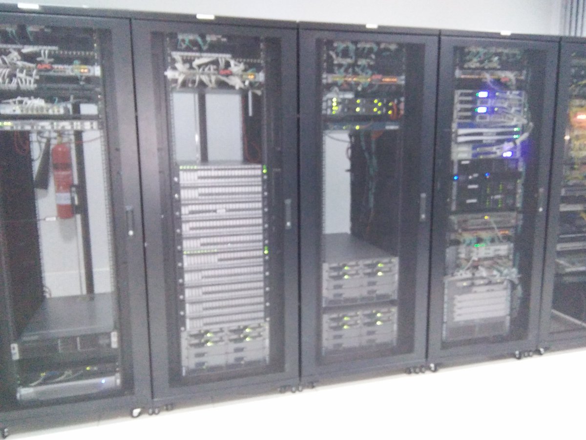 Network4Office's tweet image. Cabinet organization (server Room)