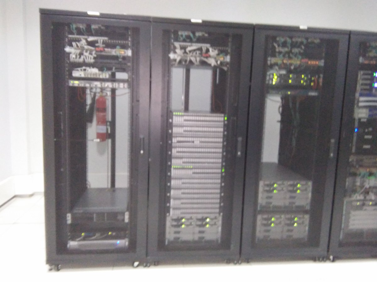 Network4Office's tweet image. Cabinet organization (server Room)