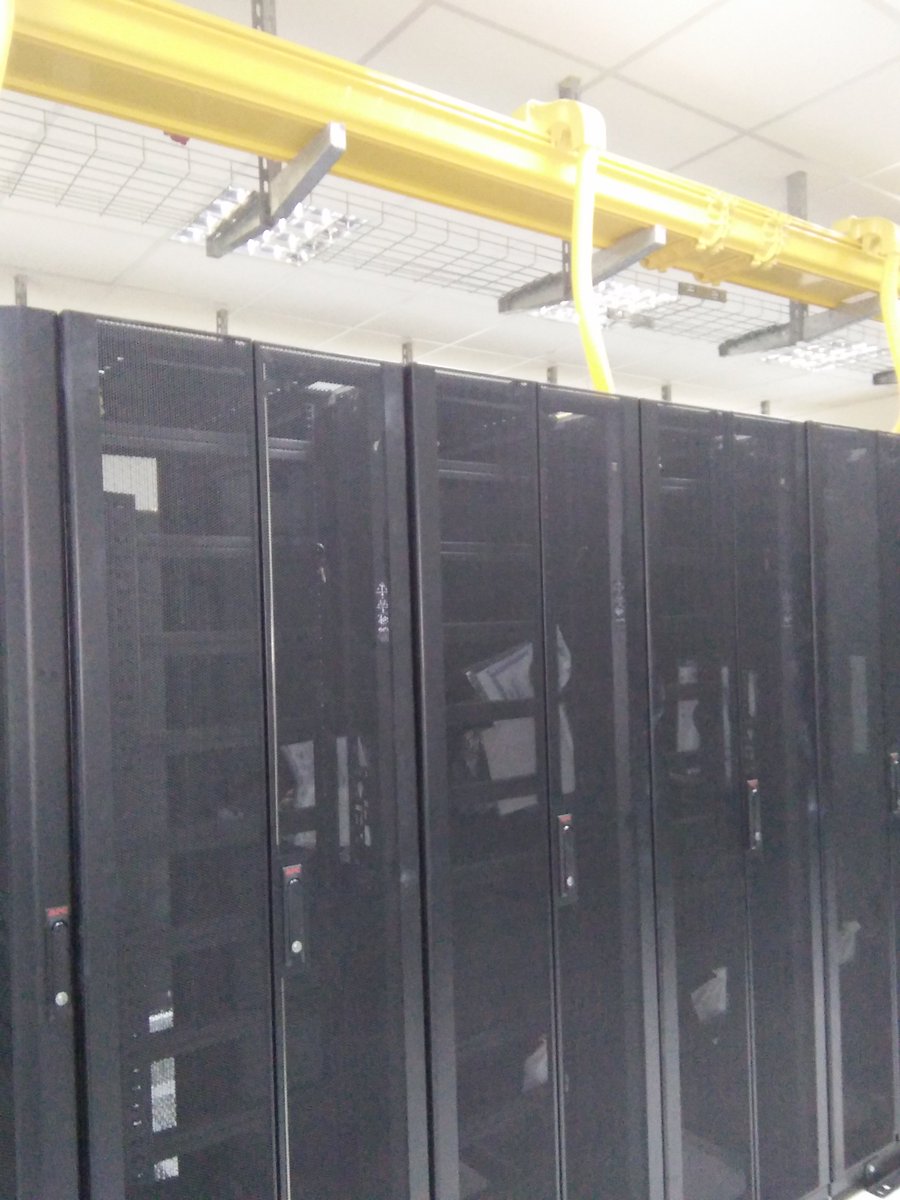 Network4Office's tweet image. Cabinet organization (server Room)