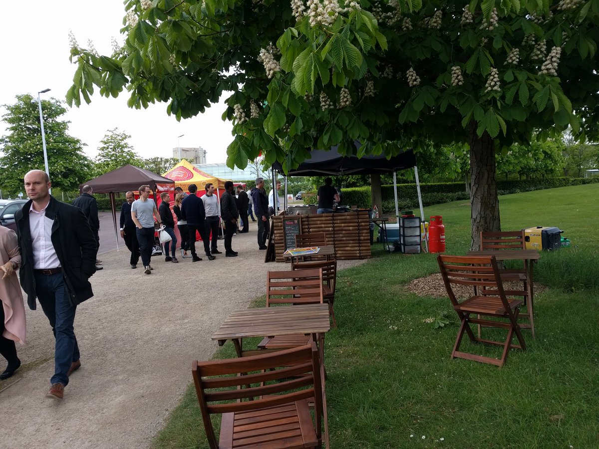stockley_park's tweet photo. Buzzing at the #newlayout #StockleyParkFoodMarket #TheMarket come on down @burritostall @PowarCurry @theblissbrownie https://t.co/sQuCurlrPx