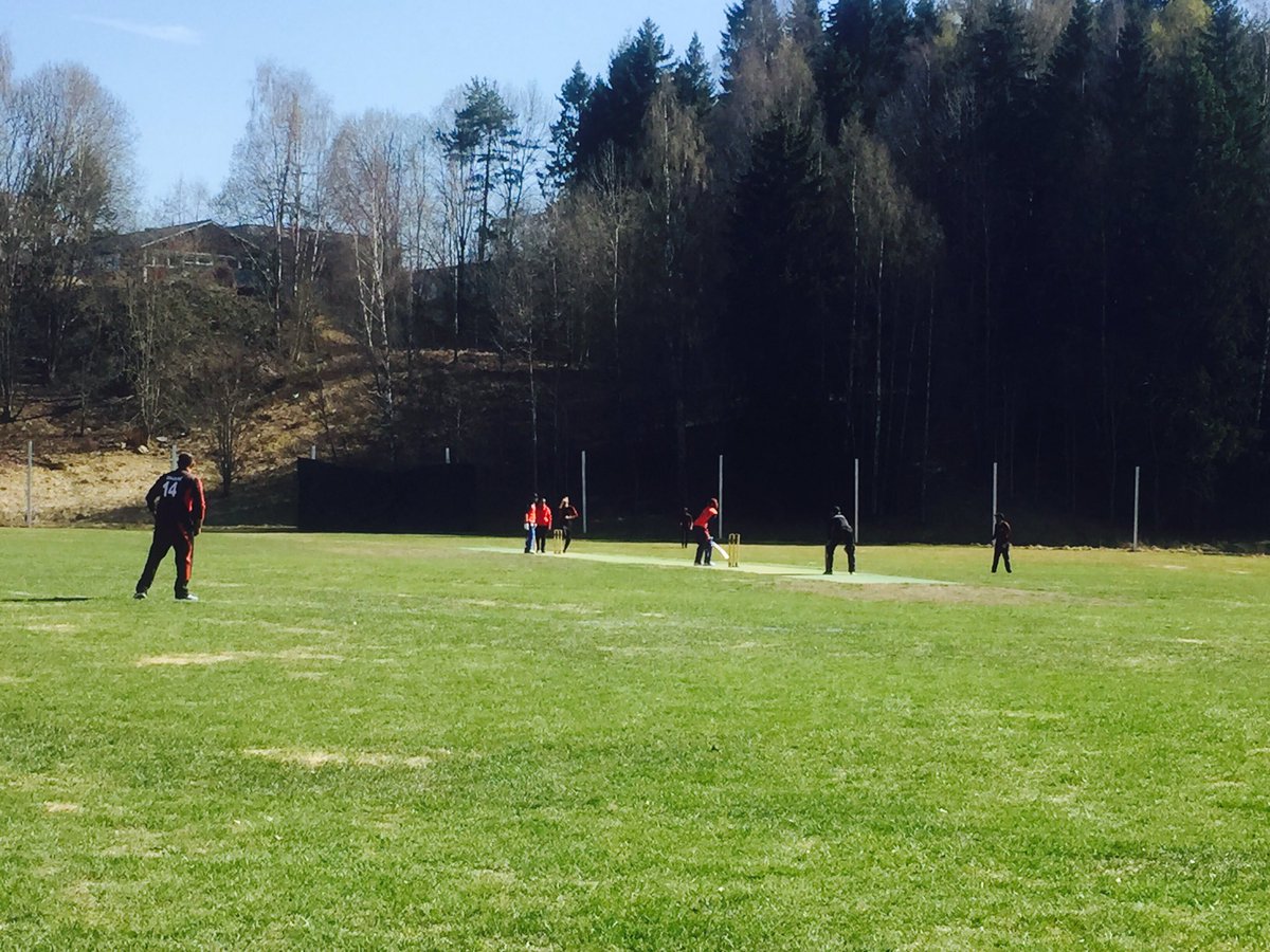The 2017 season is underway. Hersleb vs Falken B at Rommen cricket ground.