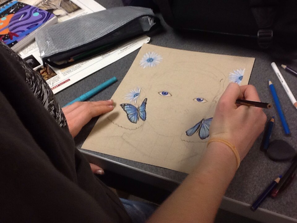 JHS_Furr's tweet image. Working hard in Drawing on the #memoryproject @JamestownHigh