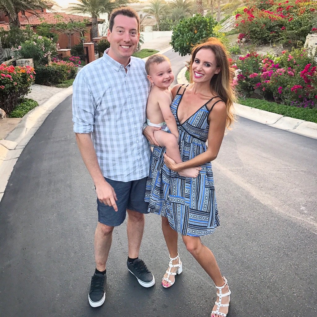 Happy 32nd birthday to the most wonderful hubby and Dada we know