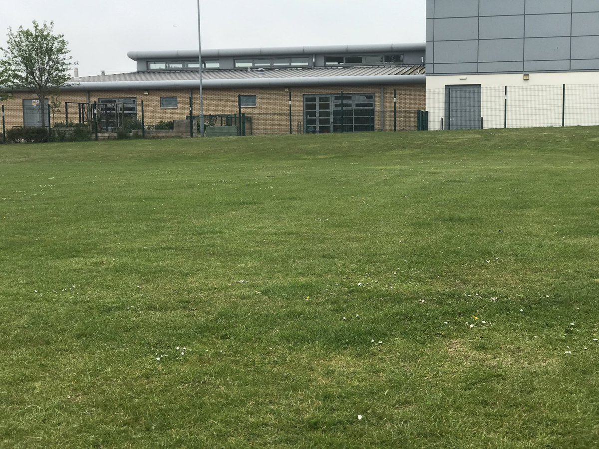 EdiHelpingHands's tweet image. This morning our Volunteers identified space to bring Free #Kids #Football ⚽️ sessions to the #Moredun #Fernieside #Liberton 
Communities