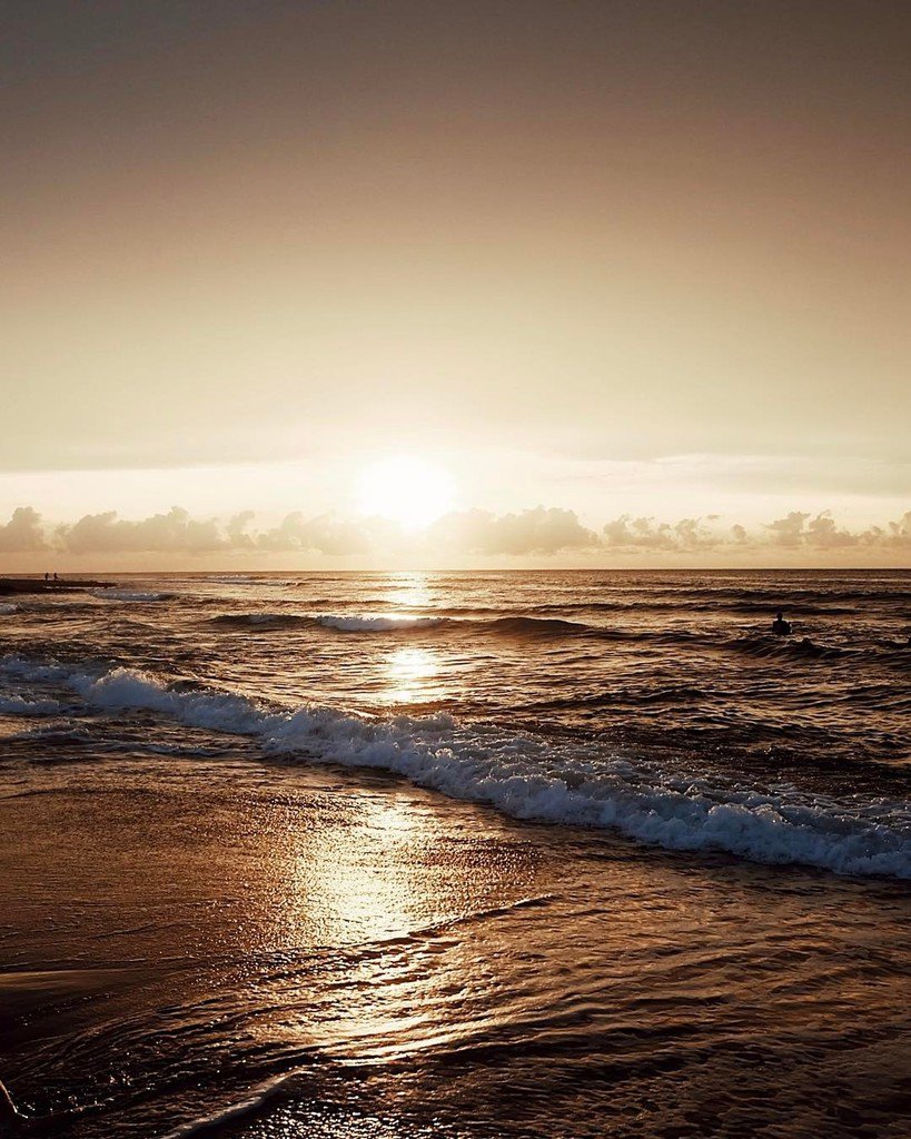 anagon's tweet image. My answer when asked for my best sunset in a travel FB group. ❤️☀️ Tag me yours. ☺️ #sunsethttps://scontent.cdninstagram.com/t51.2885-15/e3…