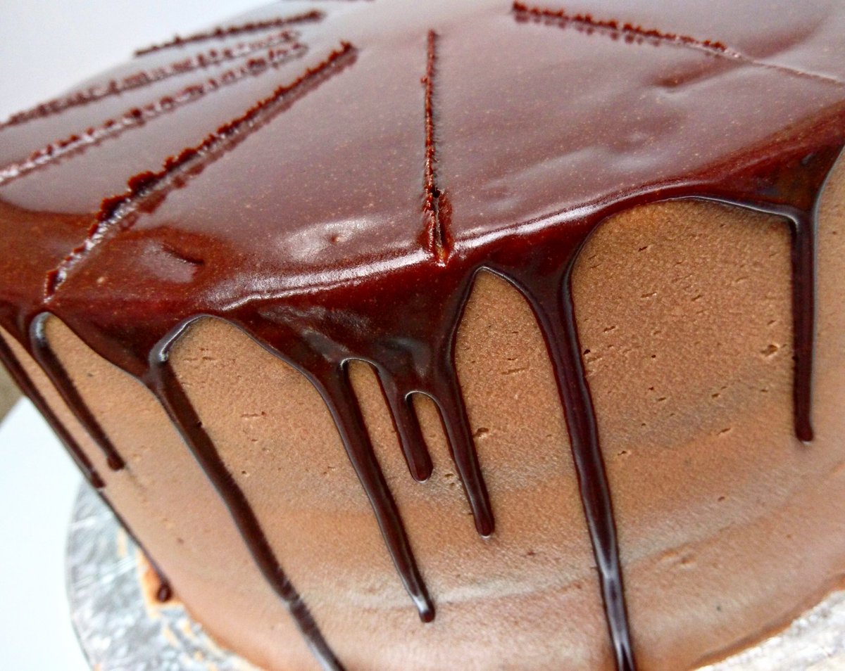 Deliciousness comes in the form of oozing chocolate! Look good? Well, it tastes even better! #RoastHappiness