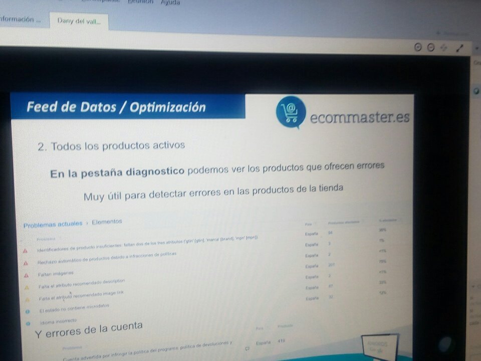 Hay que revisar el feed constantemente porque un fallo en un producto puede suponer la suspensión de la cuenta. Nos dice <a href="/dany_del_valle/">Dany del Valle</a>