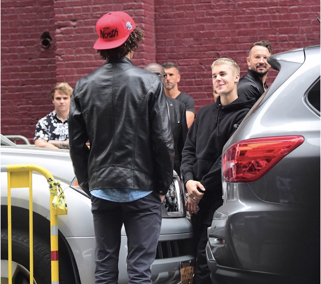 #HomeToMama tweet media