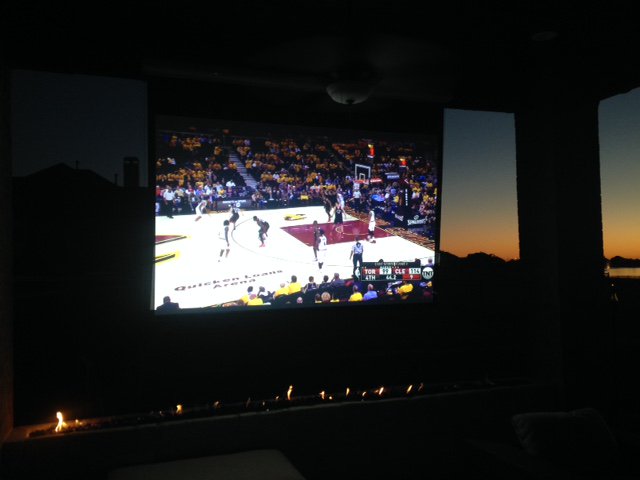 OutletAutomated's tweet image. Our first @DraperInc screen installed at customer site by John Carabello of Axxess Wiring! #liveinstall #avtweeps