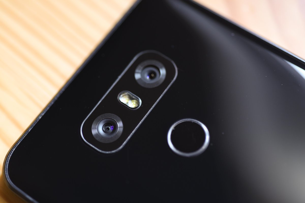 androidcentral's tweet photo. We're giving away three LG G6s! Tweet @androidcentral using hashtags #LGG6 & #androidcentralG6 and tell us WHY you want to win! #ad https://t.co/wSxqFNGB2K