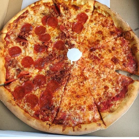 TheGaMerOreo's tweet image. I'm hungry.
So you know what that means.
#foodthread