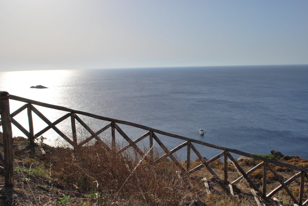 SolaresUstica's tweet photo. What do you think about having a walk during the sunset ? #interludehr #magicustica #island #holidayexperience #sea https://t.co/QI4snPeIfT https://t.co/D1VLfPRkcA