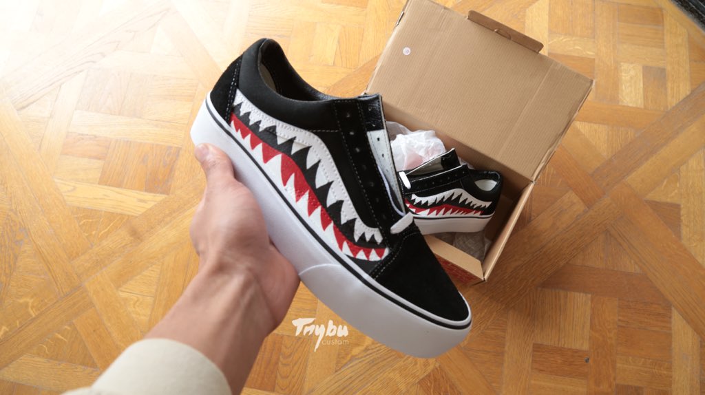 vans old skool shark teeth