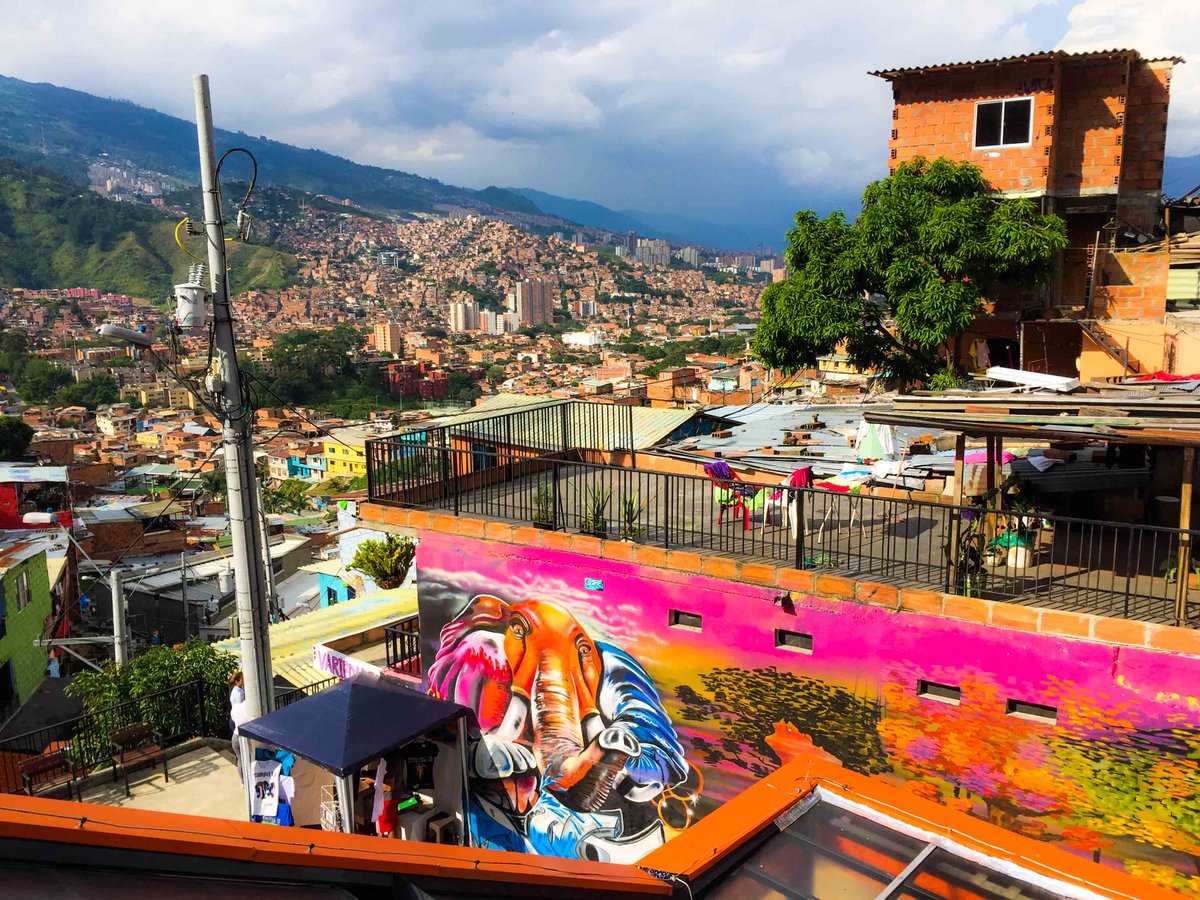 1000firststeps's tweet photo. @whymedellin Here is mine! 7 reasons to write #Medellín on your bucket list: https://t.co/oecYrafJoC #changehappens #1000firststeps https://t.co/58AX8T60A3