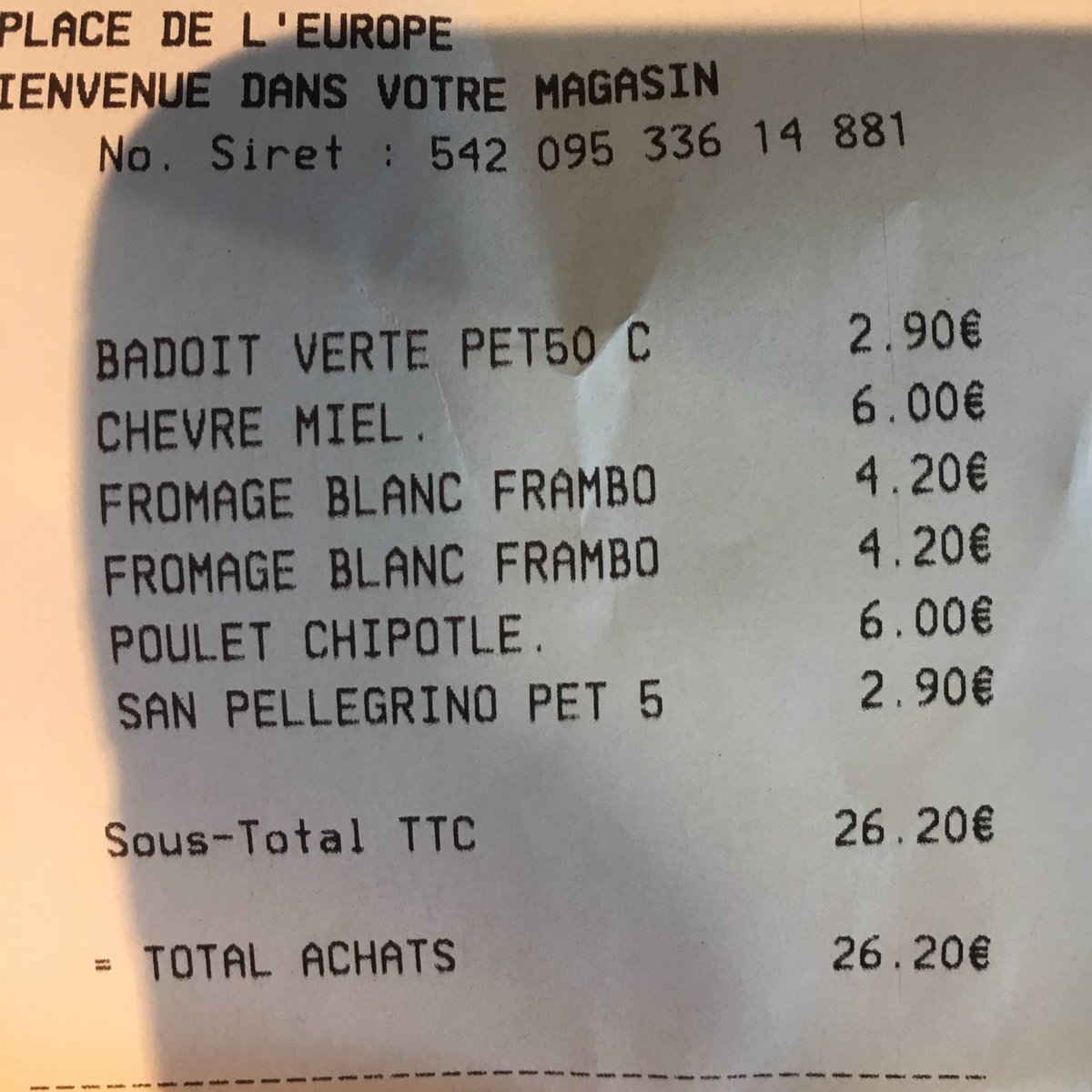 Fromage blanc coulis de framboise... 

4,20€ = 27,50 Fr

Mais l'euro n'y est pour rien... 
#MLP #MLP2017 #Macron #macron2017